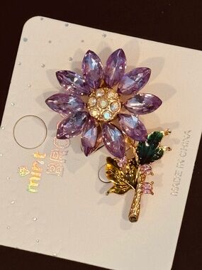 Mint NWT Purple Crystal Sunflower Brooch Pin with Green Leaf Accents